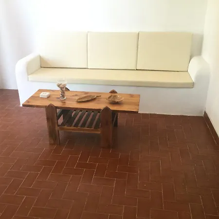 Artemis Aparthotel