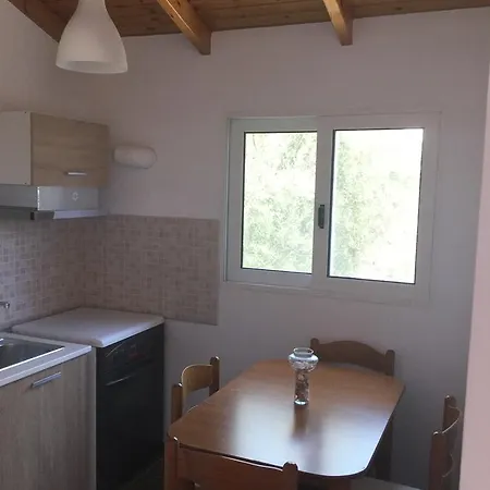 Artemis 3* Romanos (Messenia)