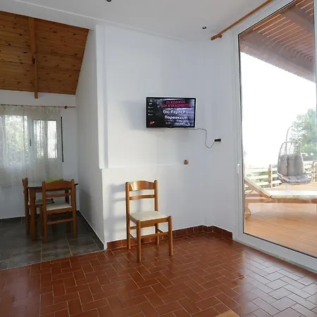 Artemis Aparthotel