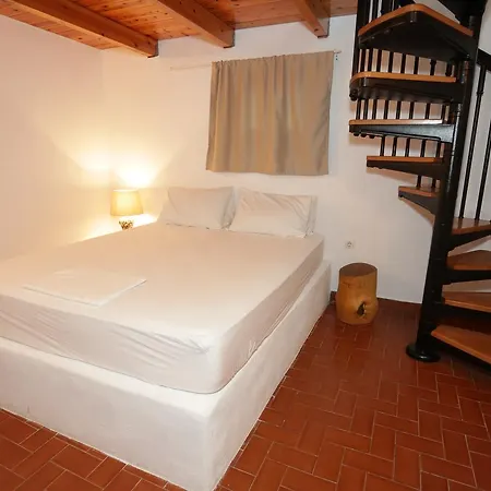 Aparthotel Artemis 3*