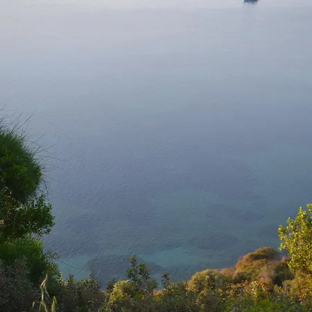 Aparthotel Artemis 3*