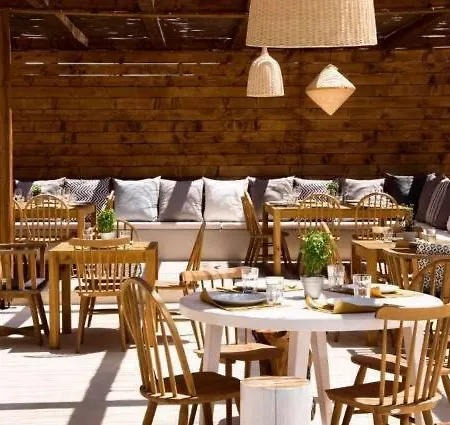 Aparthotel Artemis Romanos (Messenia)