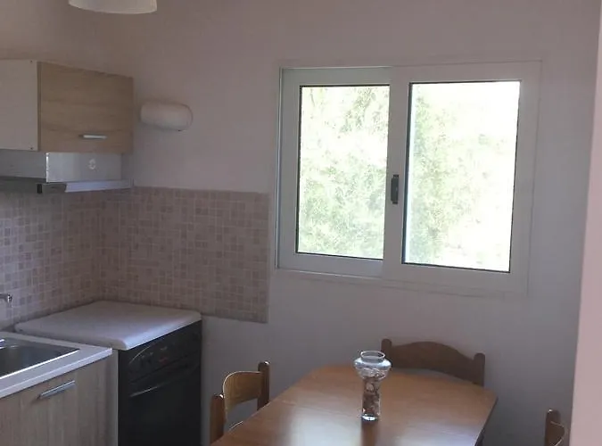 Artemis 3* Romanos (Messenia)