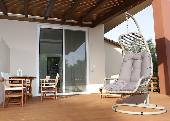 Artemis Aparthotel Romanos (Messenia)