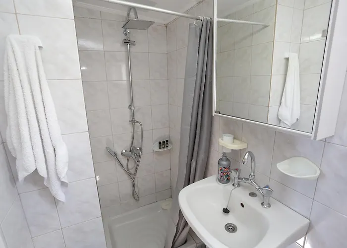 Artemis 3* Romanos (Messenia)