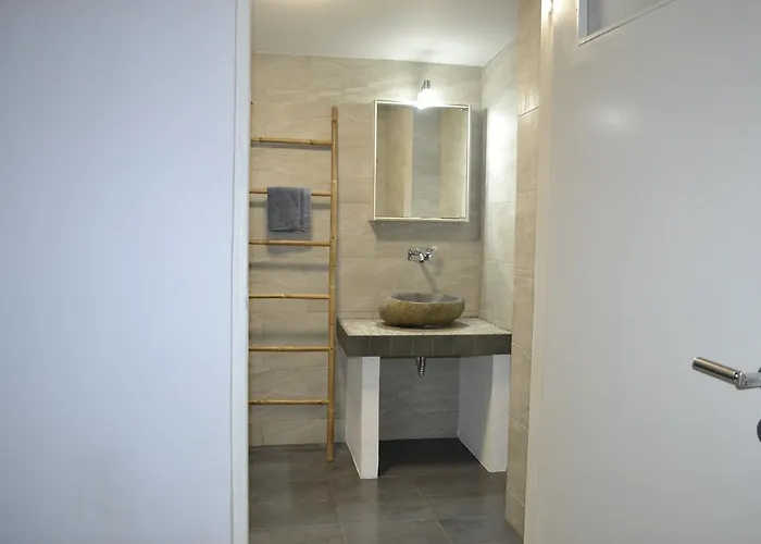 Artemis 3* Romanos (Messenia)