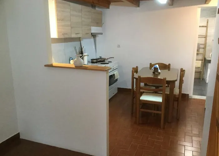 Artemis 3* Romanos (Messenia)